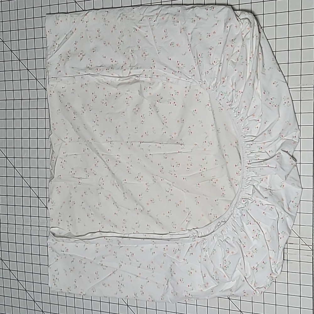 Carter's Pink Floral‎ Tulips Butterflies Fitted Crib Sheet, Cotton - Preloved